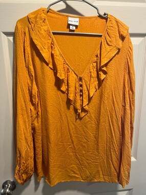 Ava & Viv Plus Size 2X Mustard Yellow Gold Ruffle V-Neck Long Sleeve Blouse